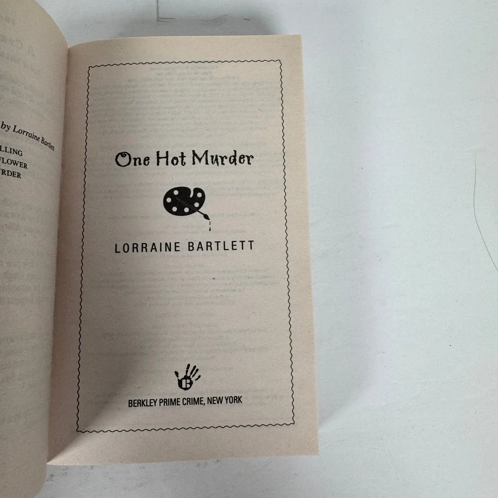 Victoria Square Mystery Lot 4 Lorraine Bartlett A Crafty Killing 2011 Berkley‎